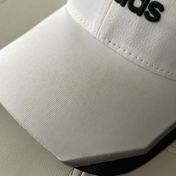 Adidas Taylormade R15 fitted hat - Picture 6 of 6